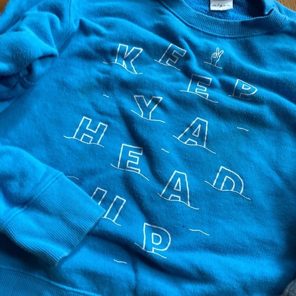 UNIQLO crewneck sweatshirt bundle 7/8 fit for us was 4T/5T some flaws see pics. - Picture 2 of 8